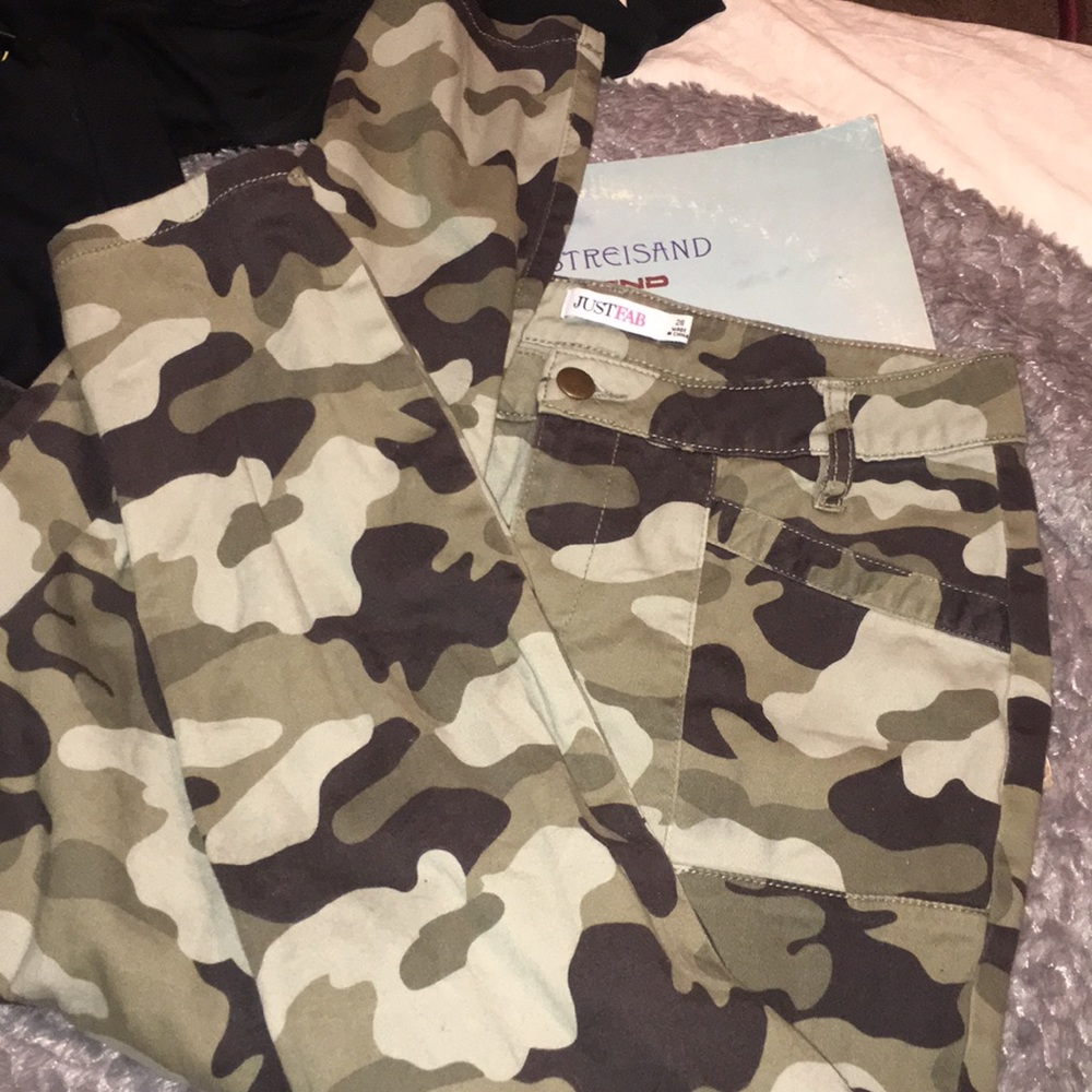 CAMO PRINT JEANS • S/28
